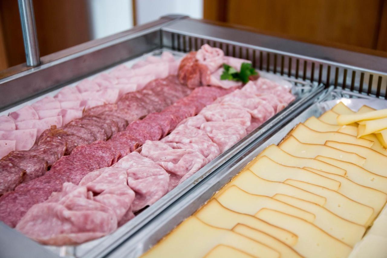 Hotel Ilf 프라하 외부 사진