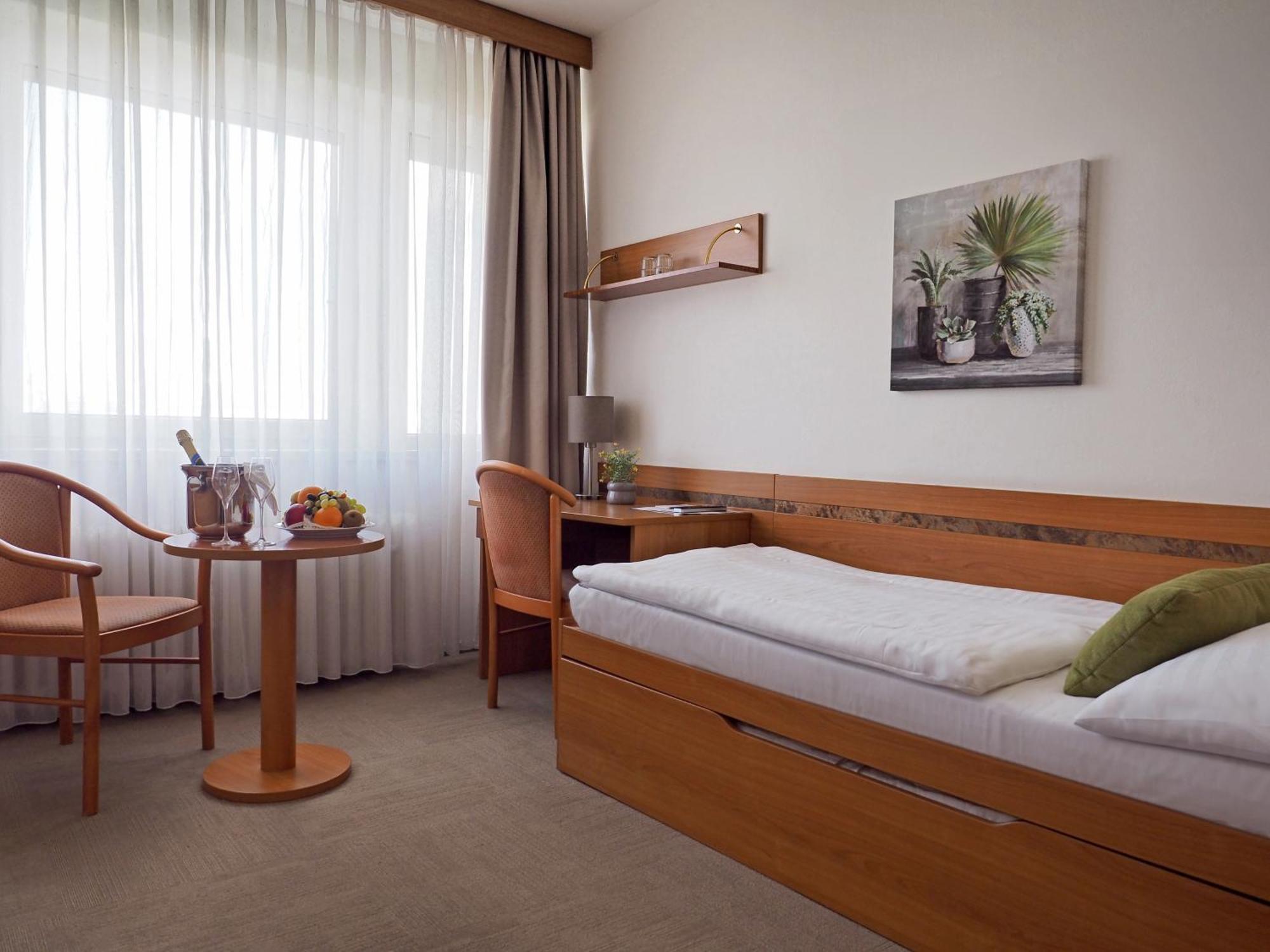 Hotel Ilf 프라하 외부 사진