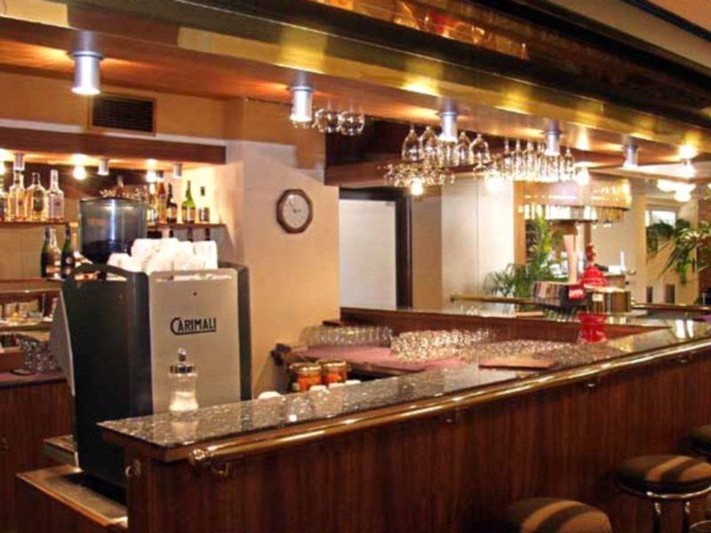 Hotel Ilf 프라하 외부 사진